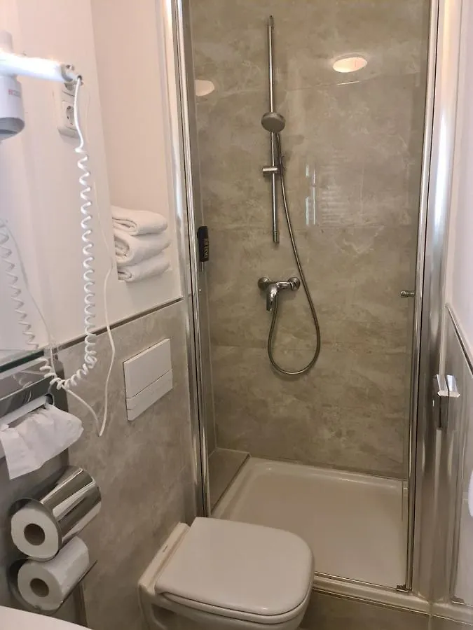 Altan Hotel Гамбург Германия