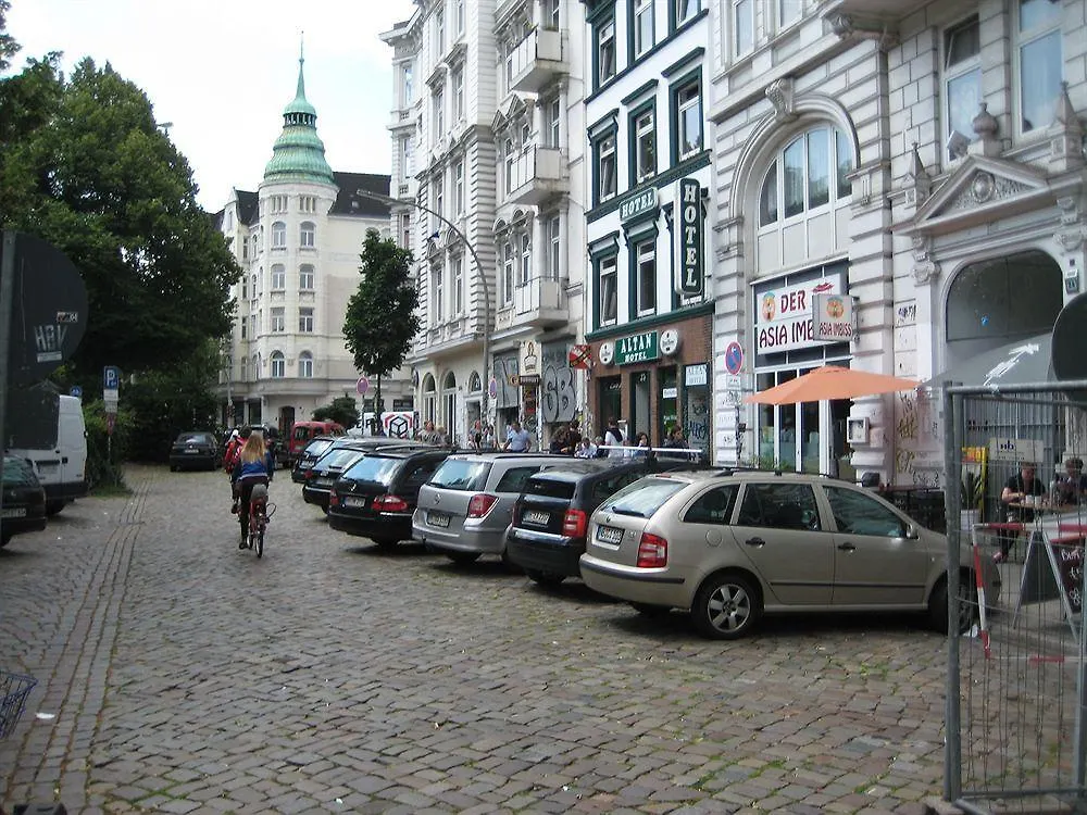 Altan Hotel Гамбург