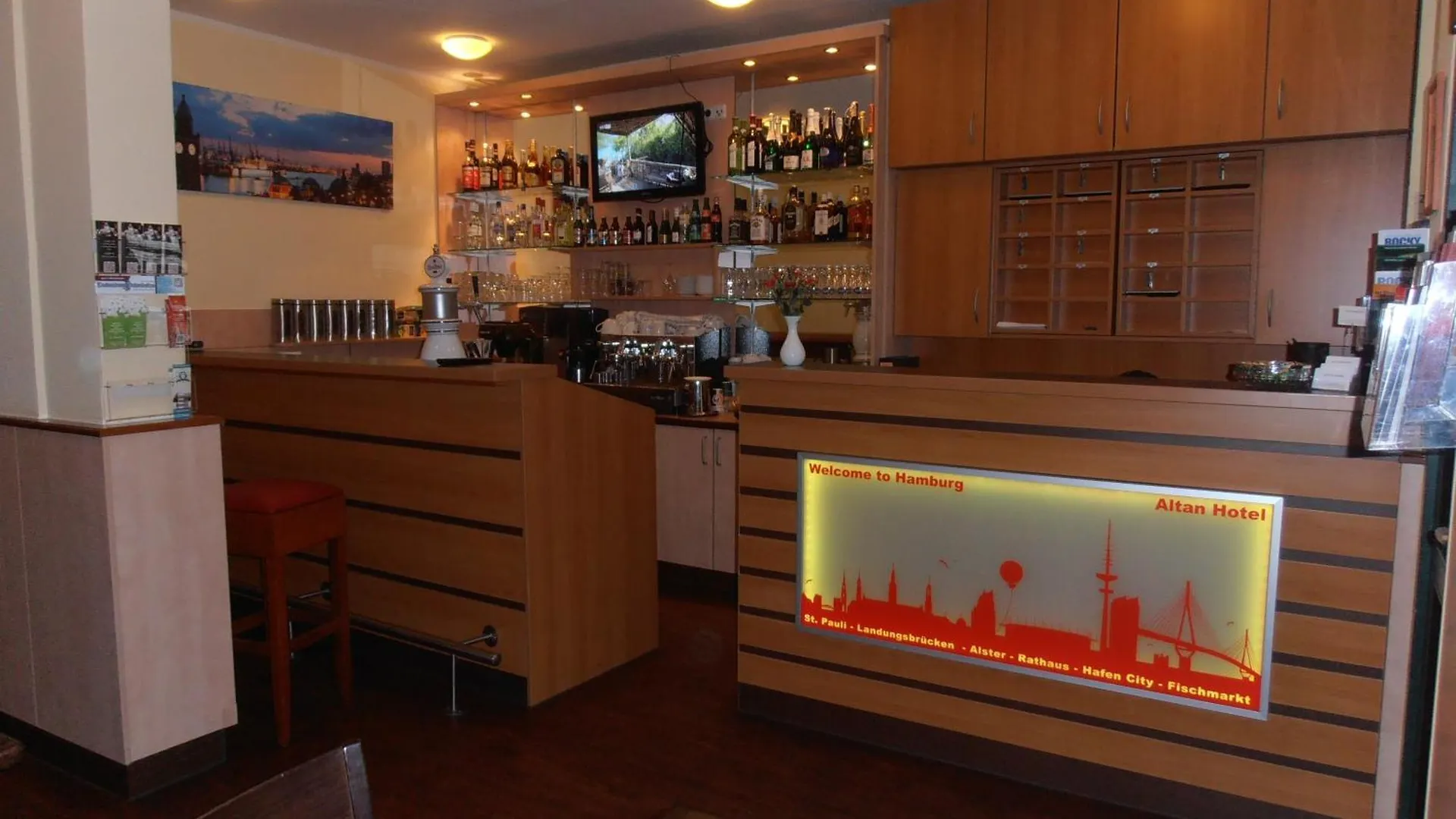 Altan Hotel Гамбург