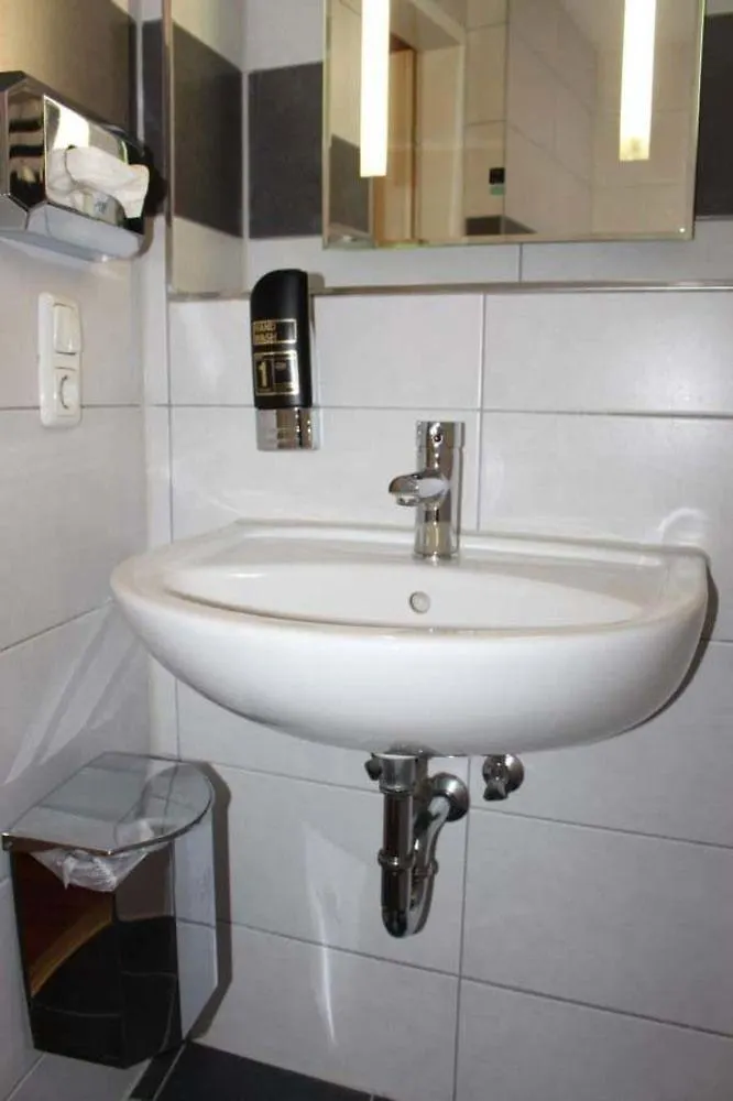 Altan Hotel Гамбург