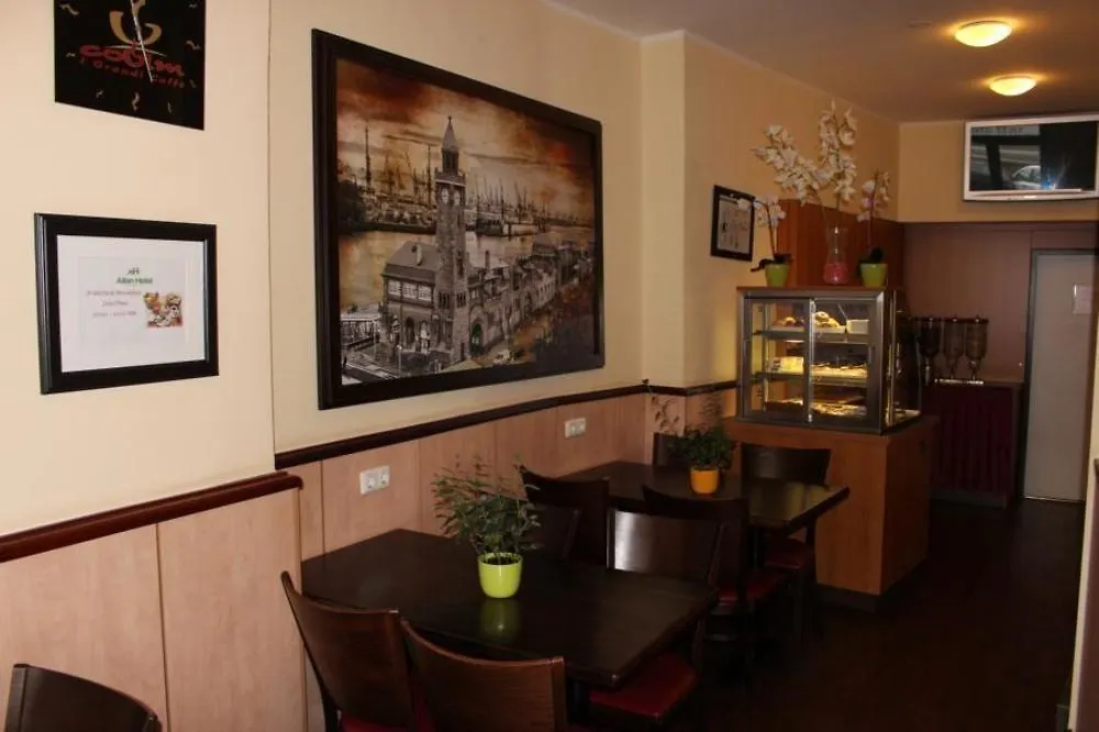 Altan Hotel Гамбург
