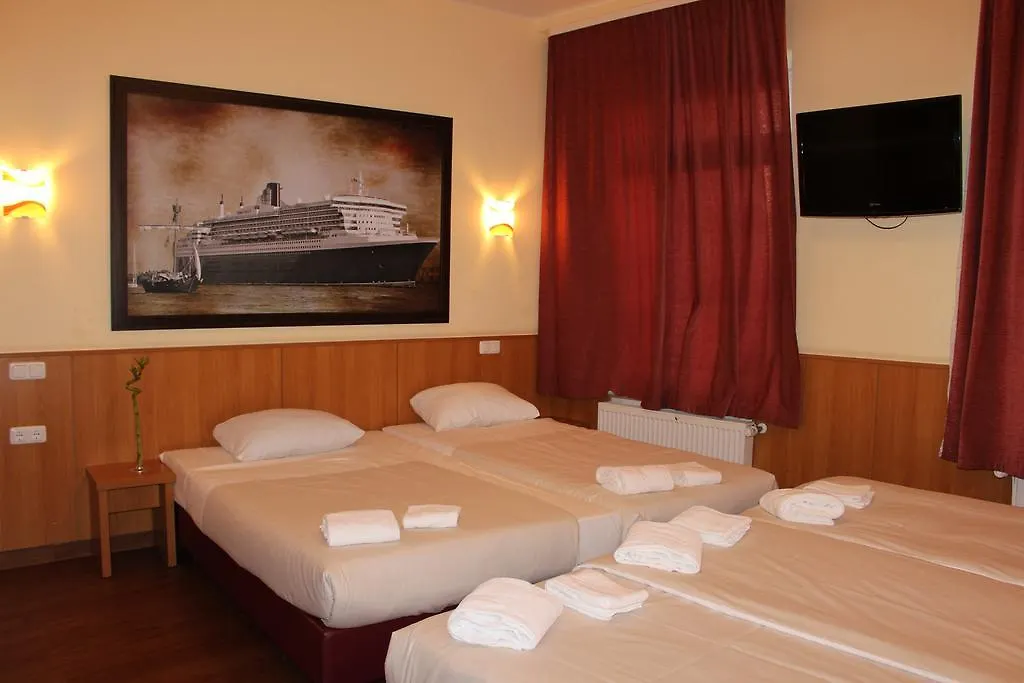 Altan Hotel Hamburgo 2*,
