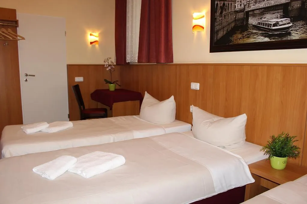 **  Altan Hotel Hamburgo Alemania
