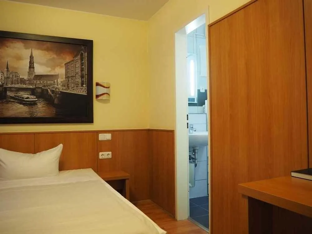 **  Altan Hotel Hamburgo Alemania