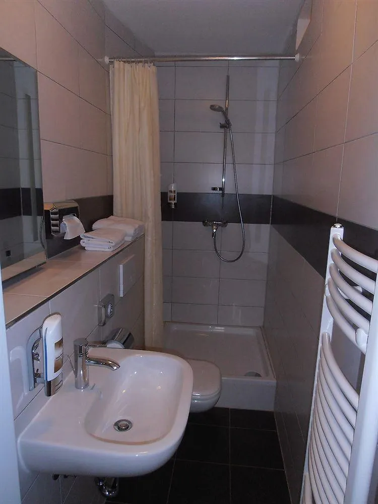 Altan Hotel Αμβούργο 2*,  Γερμανία